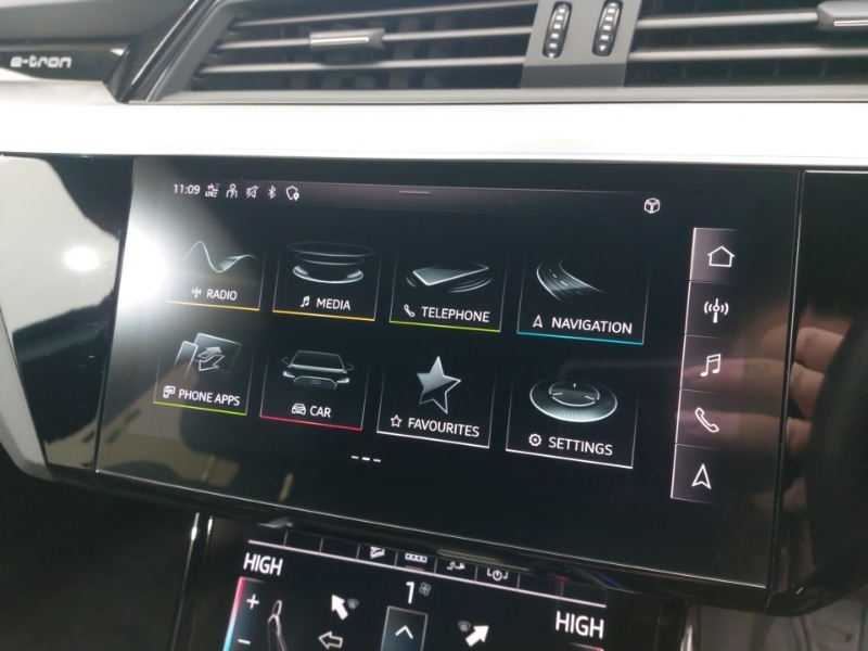 Used Audi e-tron 2021 for sale - 78146261: Photo 11