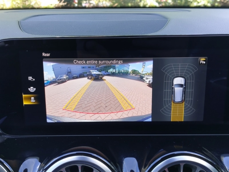 Used Mercedes-Benz EQB 2022 for sale - 76695670: Photo 10