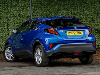 Used Toyota C-HR 2022 for sale - 75971332: Photo