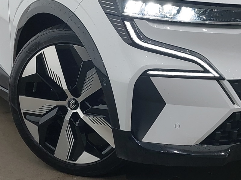 Used Renault Megane E Tech 2022 for sale - 77343681: Photo 9