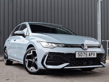 Used Volkswagen Golf 2025 for sale - 77874961: Photo