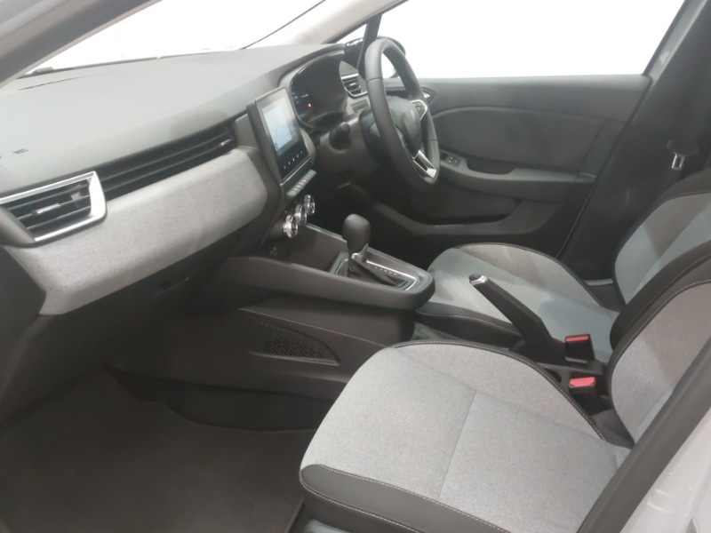 Used Renault Clio 2025 for sale - 77875279: Photo 5