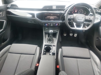 Used Audi Q3 2023 for sale - 78093106: Photo