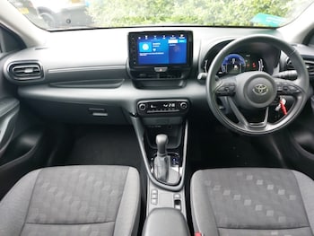 Used Toyota Yaris 2024 for sale - 78790416: Photo
