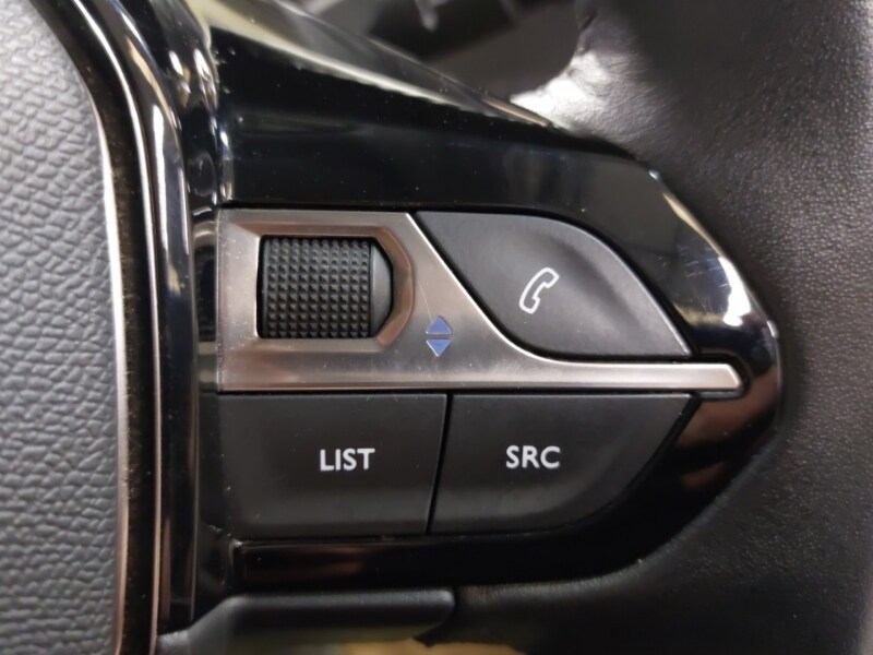 Used Peugeot 2008 2021 for sale - 77933844: Photo 12