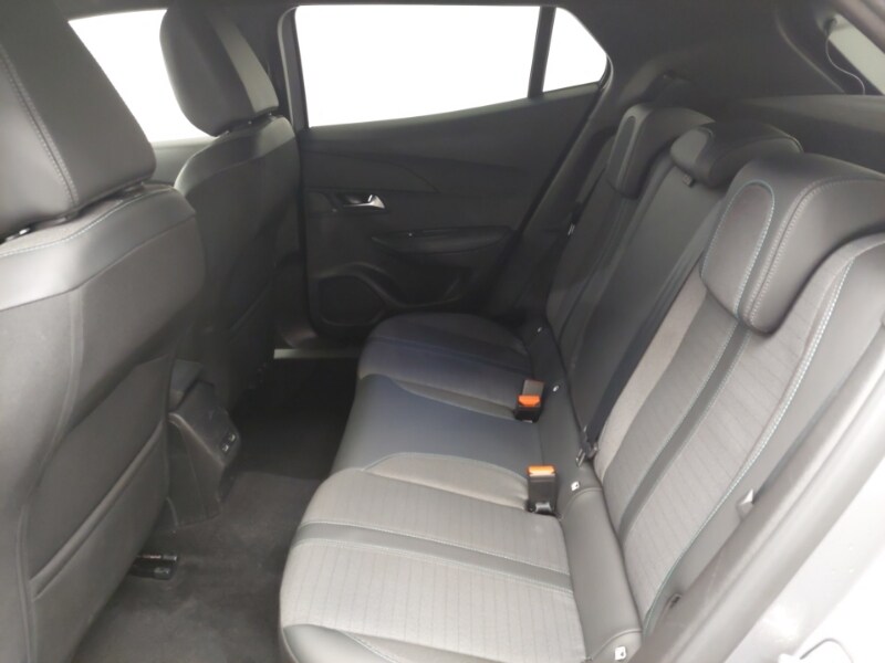 Used Peugeot 2008 2023 for sale - 77240906: Photo 6