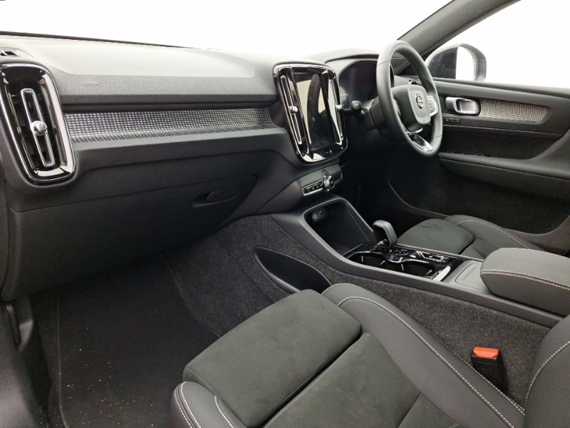 Used Volvo XC40 2024 for sale - 76347527: Photo 5