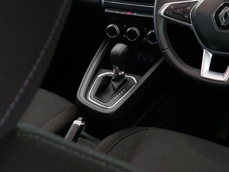 Used Renault Clio 2022 for sale - 77876081: Photo 11