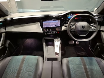 Used Peugeot 308 2024 for sale - 76987484: Photo