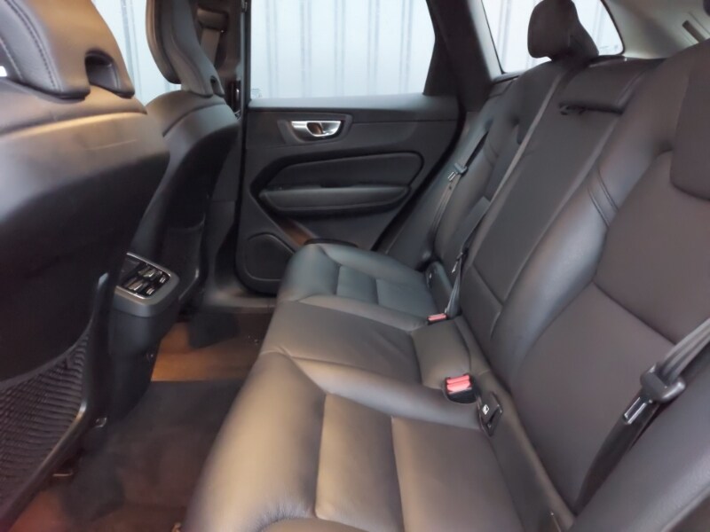 Used Volvo XC60 2023 for sale - 77325707: Photo 6