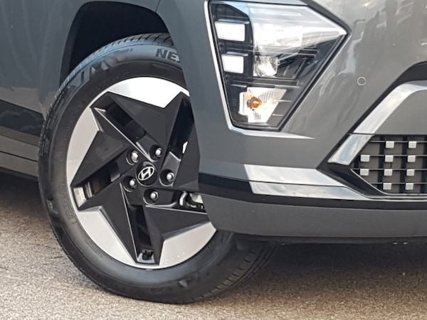Used Hyundai KONA 2025 for sale - 76325258: Photo 9