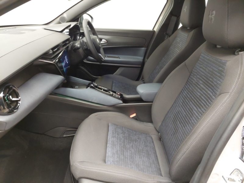 Used Alfa Romeo Junior 2025 for sale - 77923089: Photo 5