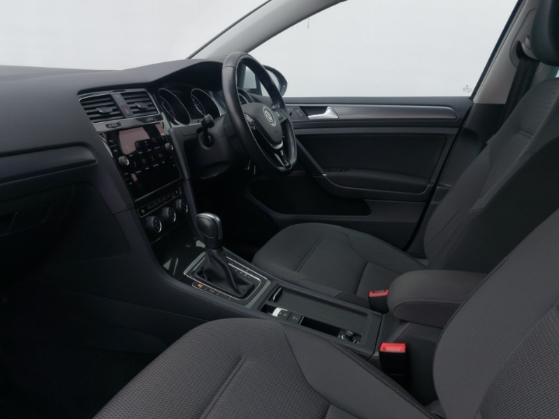 Used Volkswagen Golf 2020 for sale - 76392577: Photo 5