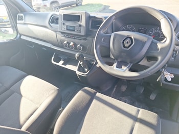 Used Renault Master 2023 for sale - 77544956: Photo