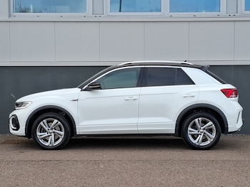Used Volkswagen T-Roc 2023 for sale - 77556434: Photo