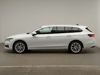 Used Skoda Superb 2024 for sale - 77395556: Photo