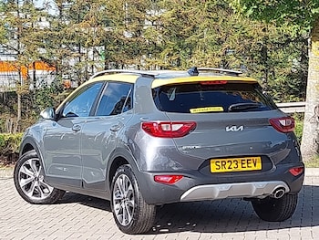 Used Kia Stonic 2023 for sale - 76160122: Photo 3