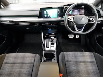 Used Volkswagen Golf 2023 for sale - 77875852: Photo