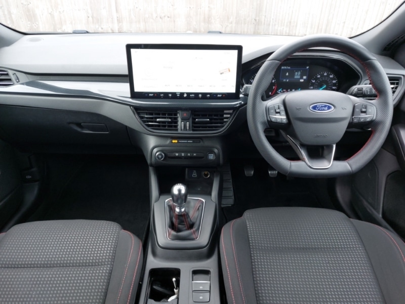 Used Ford Focus 2023 for sale - 77690384: Photo 2