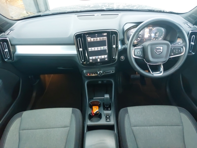 Used Volvo XC40 2023 for sale - 77537004: Photo 2