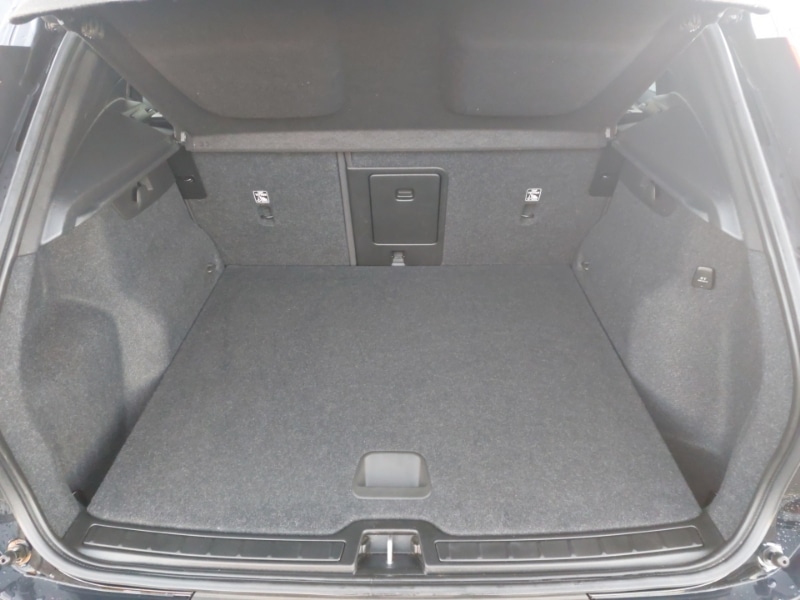 Used Volvo XC40 2023 for sale - 77537004: Photo 8