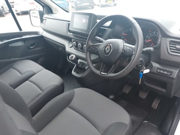 Used Renault Trafic 2024 for sale - 79336017: Photo