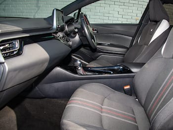 Used Toyota C-HR 2023 for sale - 79662057: Photo