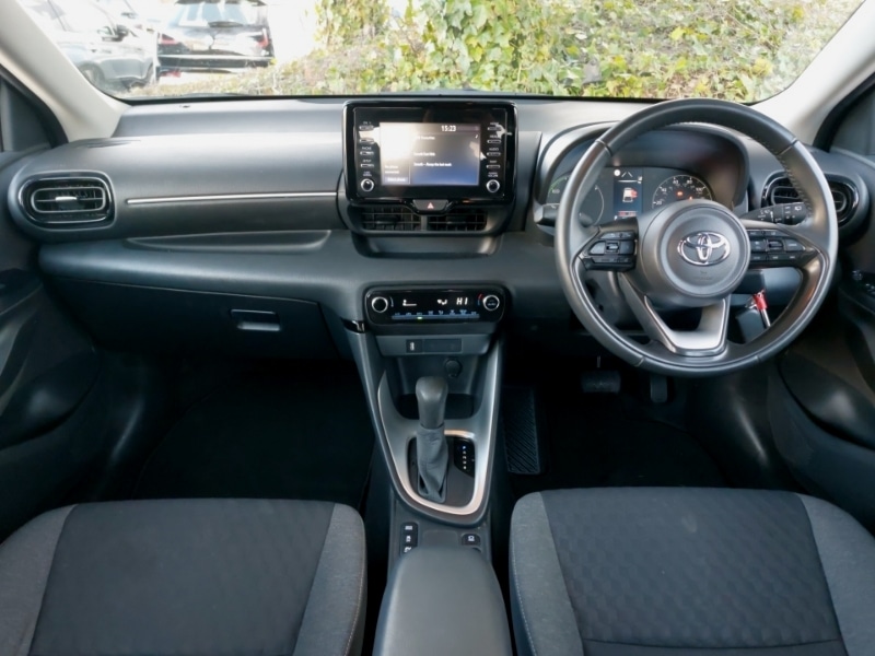 Used Toyota Yaris 2023 for sale - 77573597: Photo 2