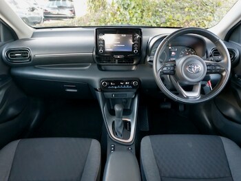 Used Toyota Yaris 2023 for sale - 77573597: Photo