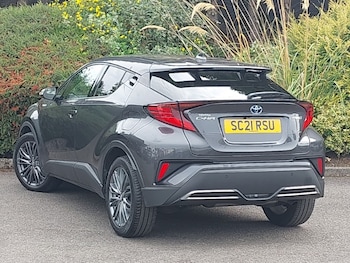 Used Toyota C-HR 2021 for sale - 75684039: Photo