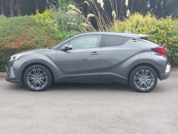 Used Toyota C-HR 2021 for sale - 75684039: Photo
