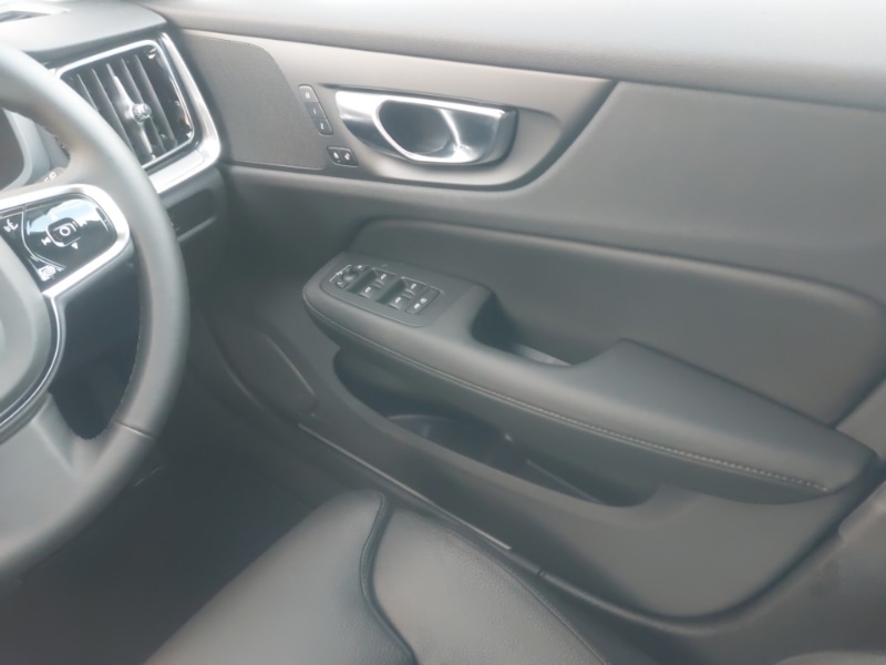 Used Volvo V60 2025 for sale - 77142324: Photo 10