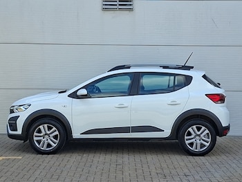 Used Dacia Sandero Stepway 2022 for sale - 79074432: Photo