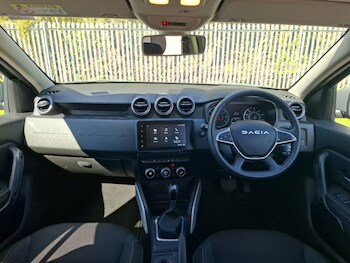 Used Dacia Duster 2024 for sale - 78114532: Photo