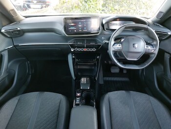 Used Peugeot 2008 2024 for sale - 78080117: Photo