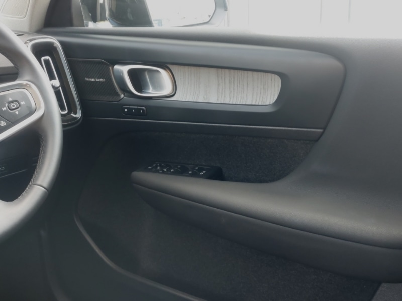 Used Volvo XC40 2024 for sale - 77155150: Photo 10