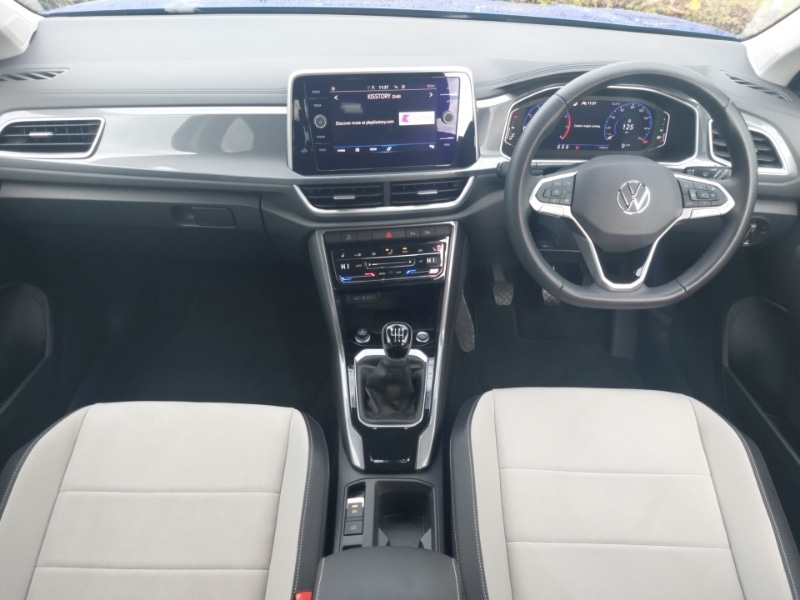 Used Volkswagen T-Roc 2023 for sale - 76610351: Photo 2