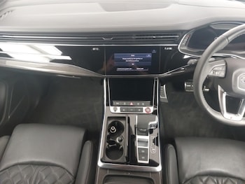 Used Audi Q7 2024 for sale - 75674675: Photo