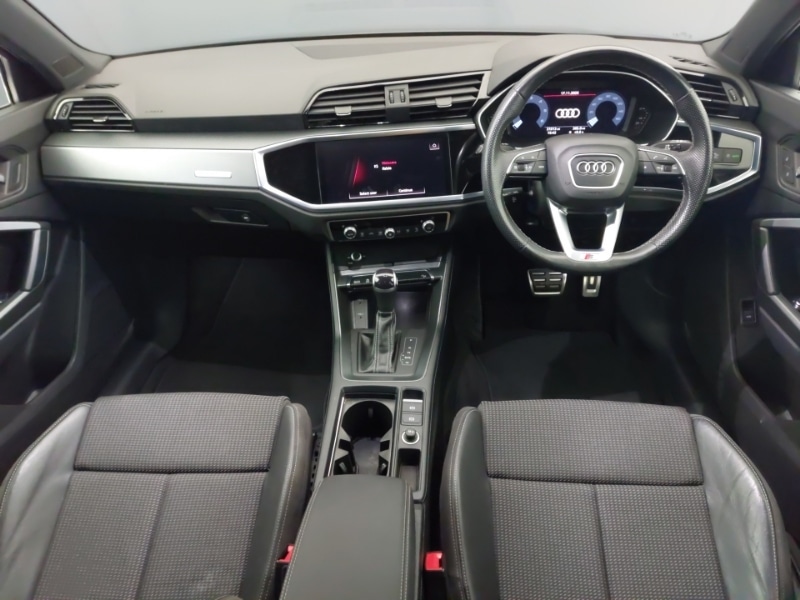 Used Audi Q3 2021 for sale - 76606679: Photo 2