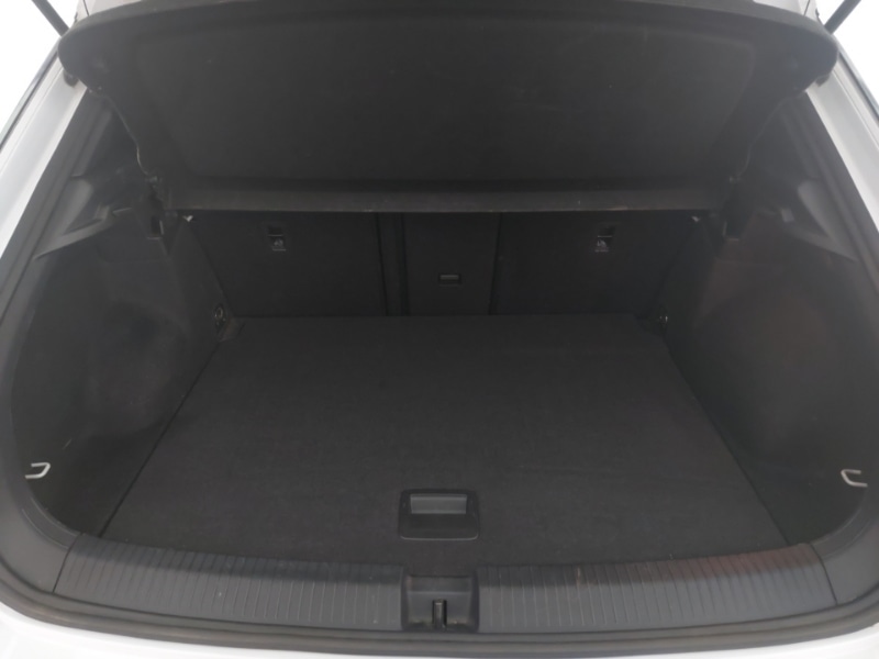 Used Volkswagen T-Roc 2023 for sale - 77912771: Photo 8