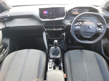 Used Peugeot 2008 2024 for sale - 76050034: Photo