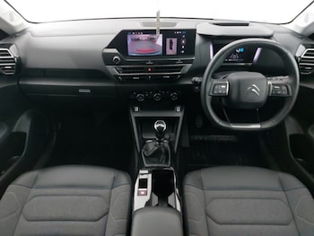 Used Citroen C4 2023 for sale - 76325259: Photo 2