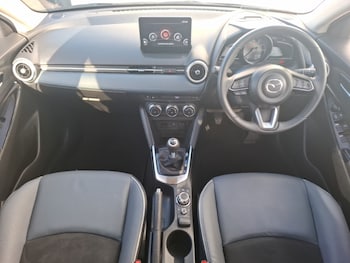 Used Mazda Mazda2 2023 for sale - 76102968: Photo 2
