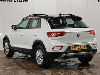 Used Volkswagen T-Roc 2023 for sale - 77877043: Photo