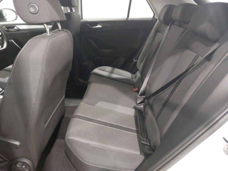 Used Volkswagen T-Roc 2023 for sale - 77877043: Photo 6