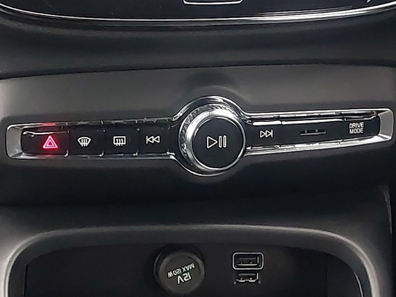 Used Volvo XC40 2022 for sale - 76369865: Photo 11