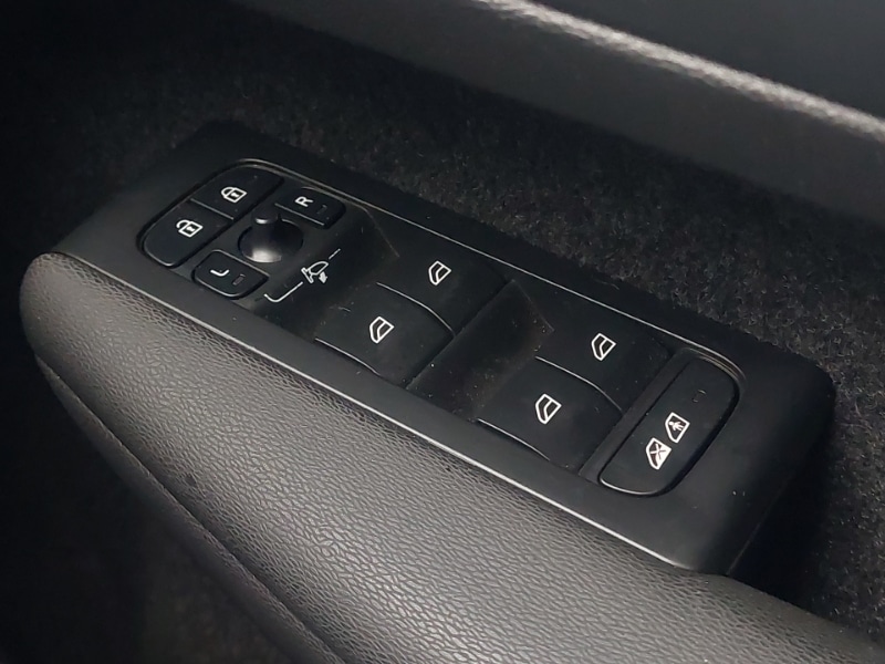 Used Volvo XC40 2022 for sale - 76369865: Photo 12