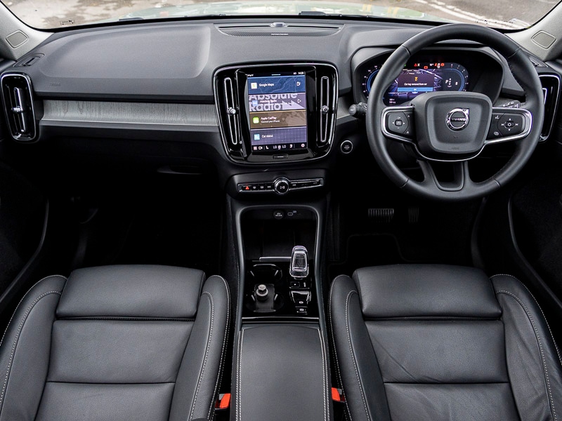 Used Volvo XC40 2024 for sale - 77304539: Photo 2