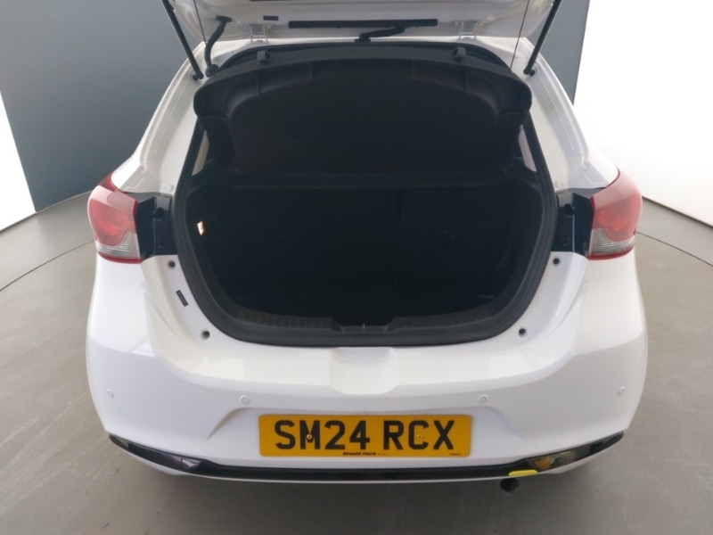 Used Mazda Mazda2 2024 for sale - 77012822: Photo 8