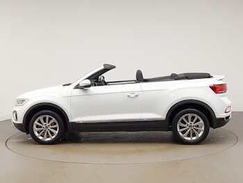 Used Volkswagen T-Roc 2022 for sale - 77343518: Photo